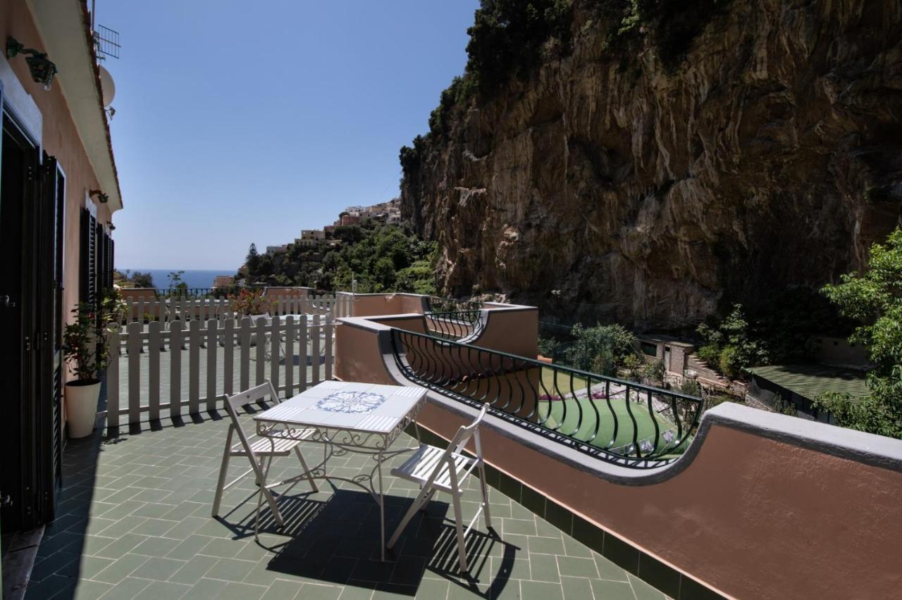 Dormidame Acomodação com café da manhã Positano Exterior foto