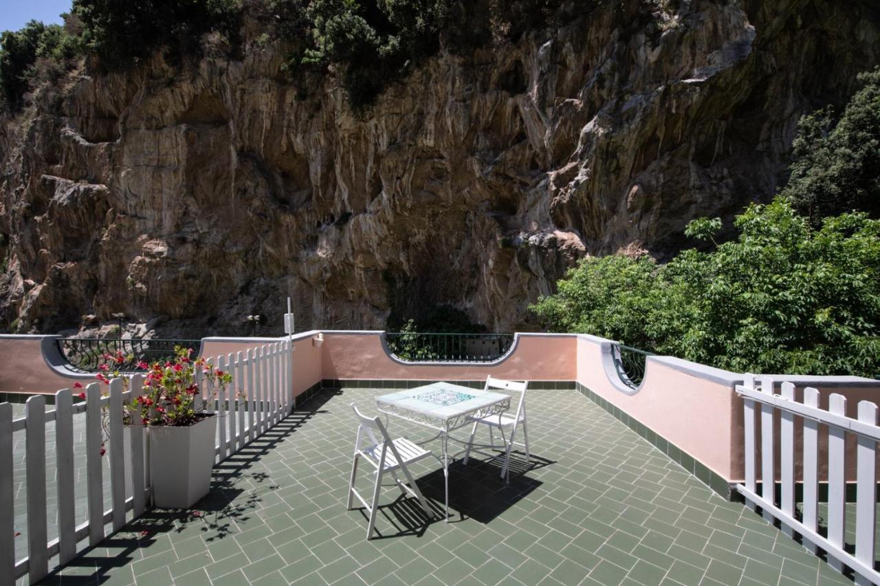 Dormidame Acomodação com café da manhã Positano Exterior foto