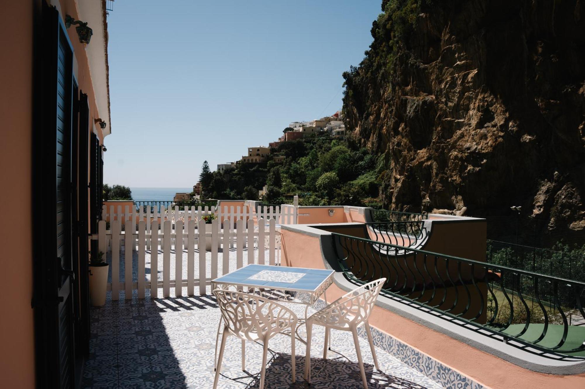 Dormidame Acomodação com café da manhã Positano Exterior foto