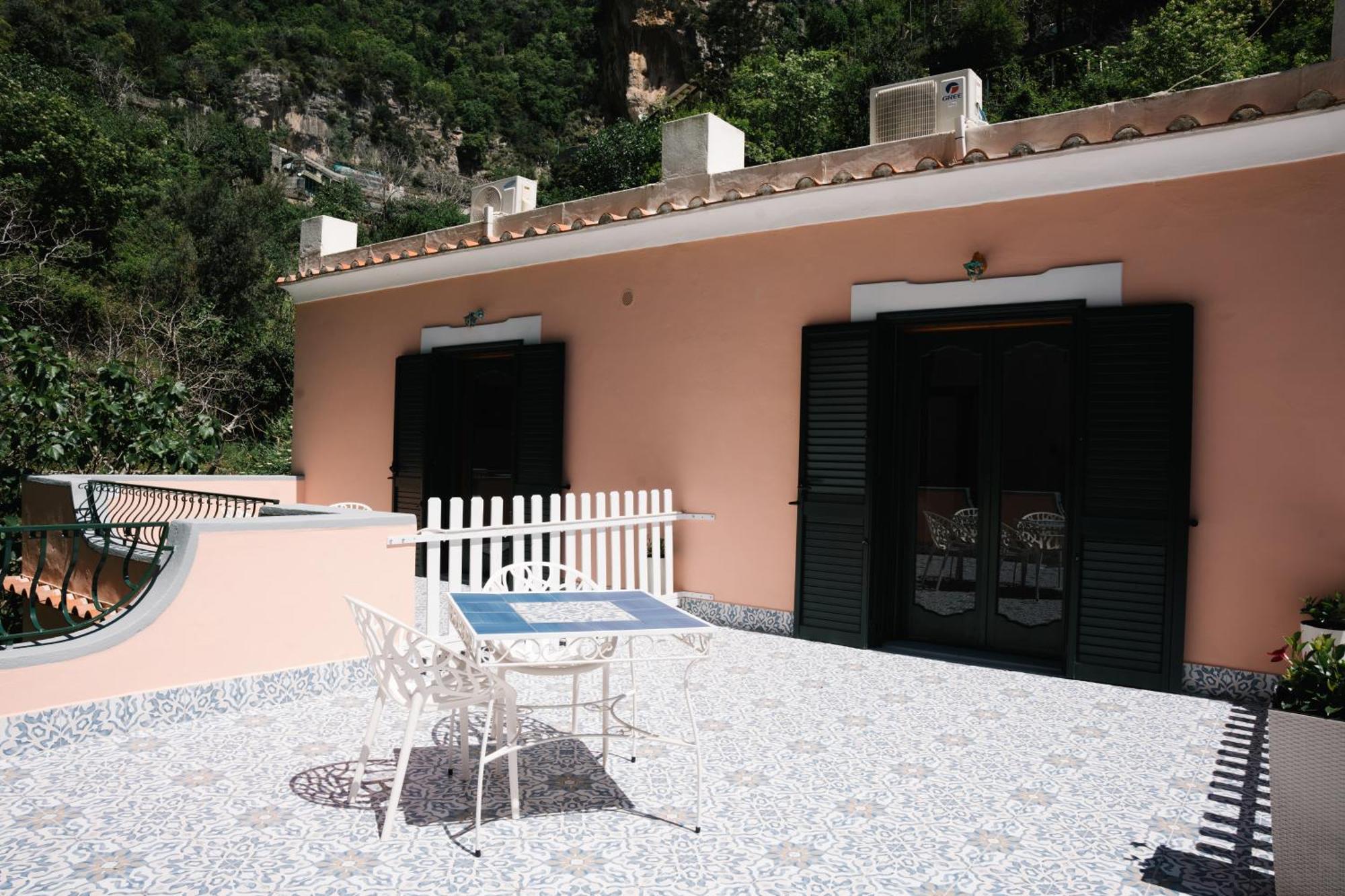 Dormidame Acomodação com café da manhã Positano Exterior foto