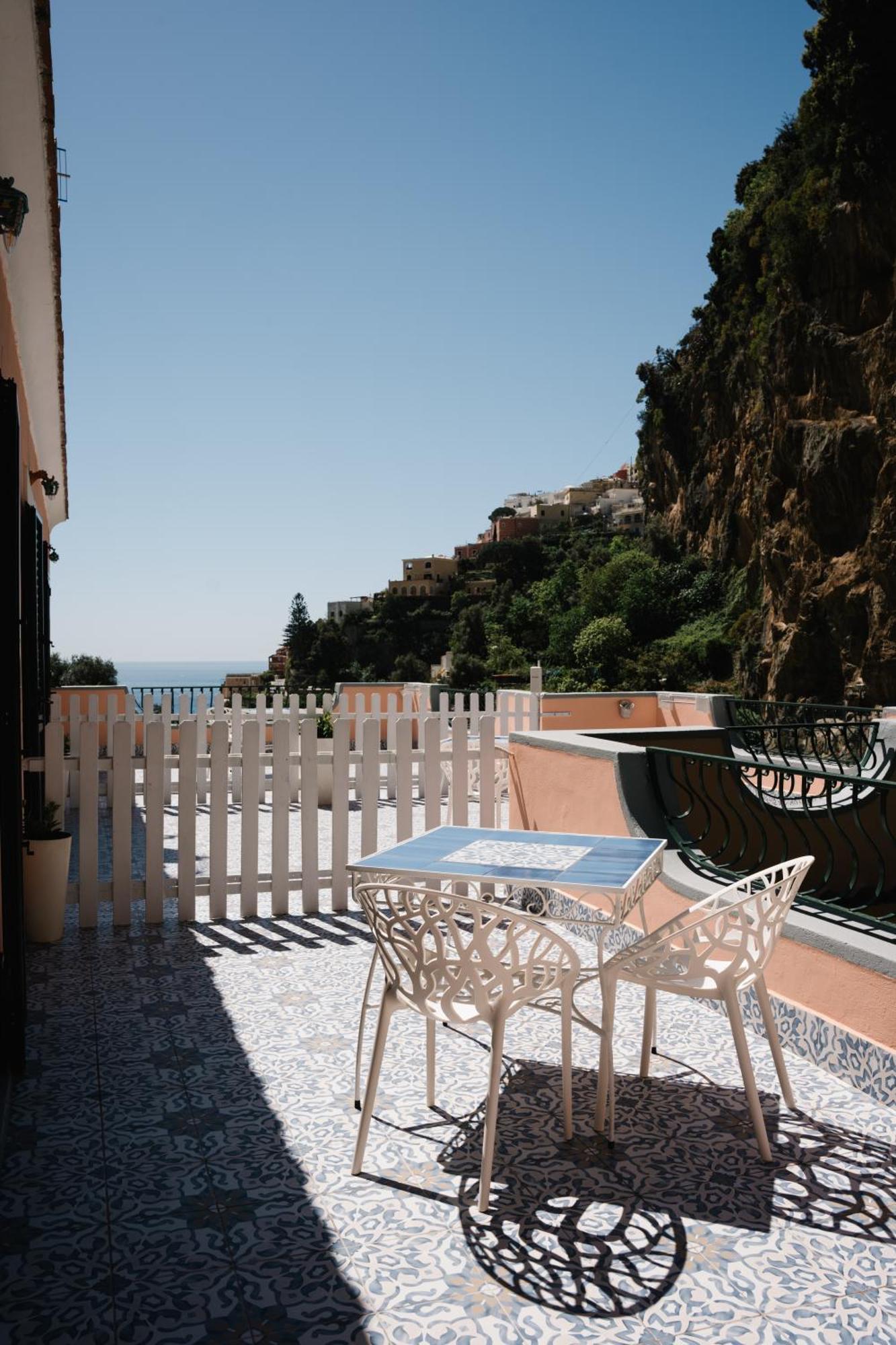 Dormidame Acomodação com café da manhã Positano Exterior foto