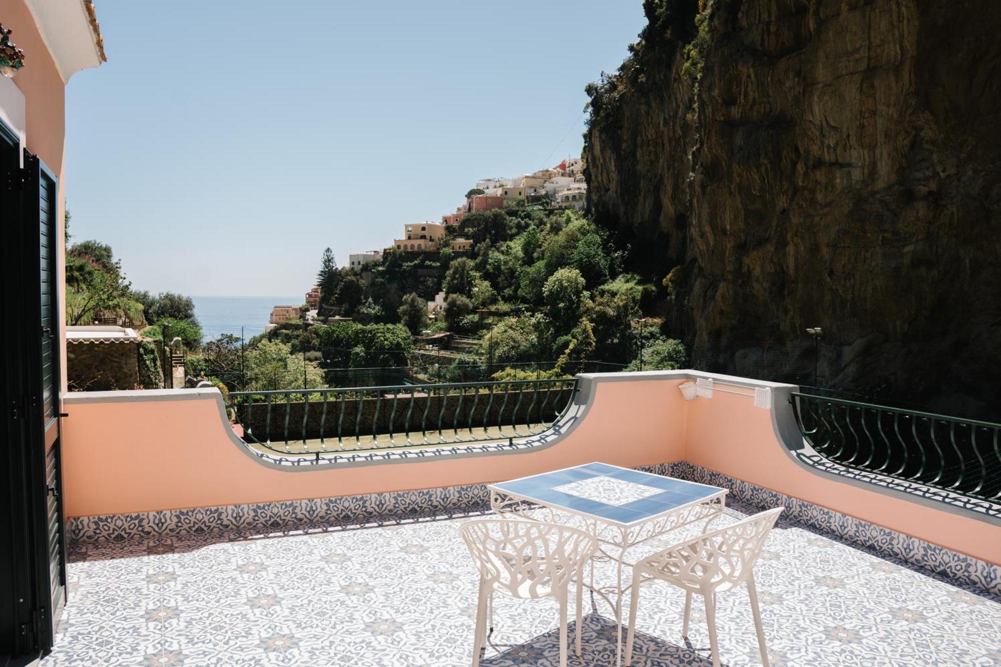 Dormidame Acomodação com café da manhã Positano Exterior foto
