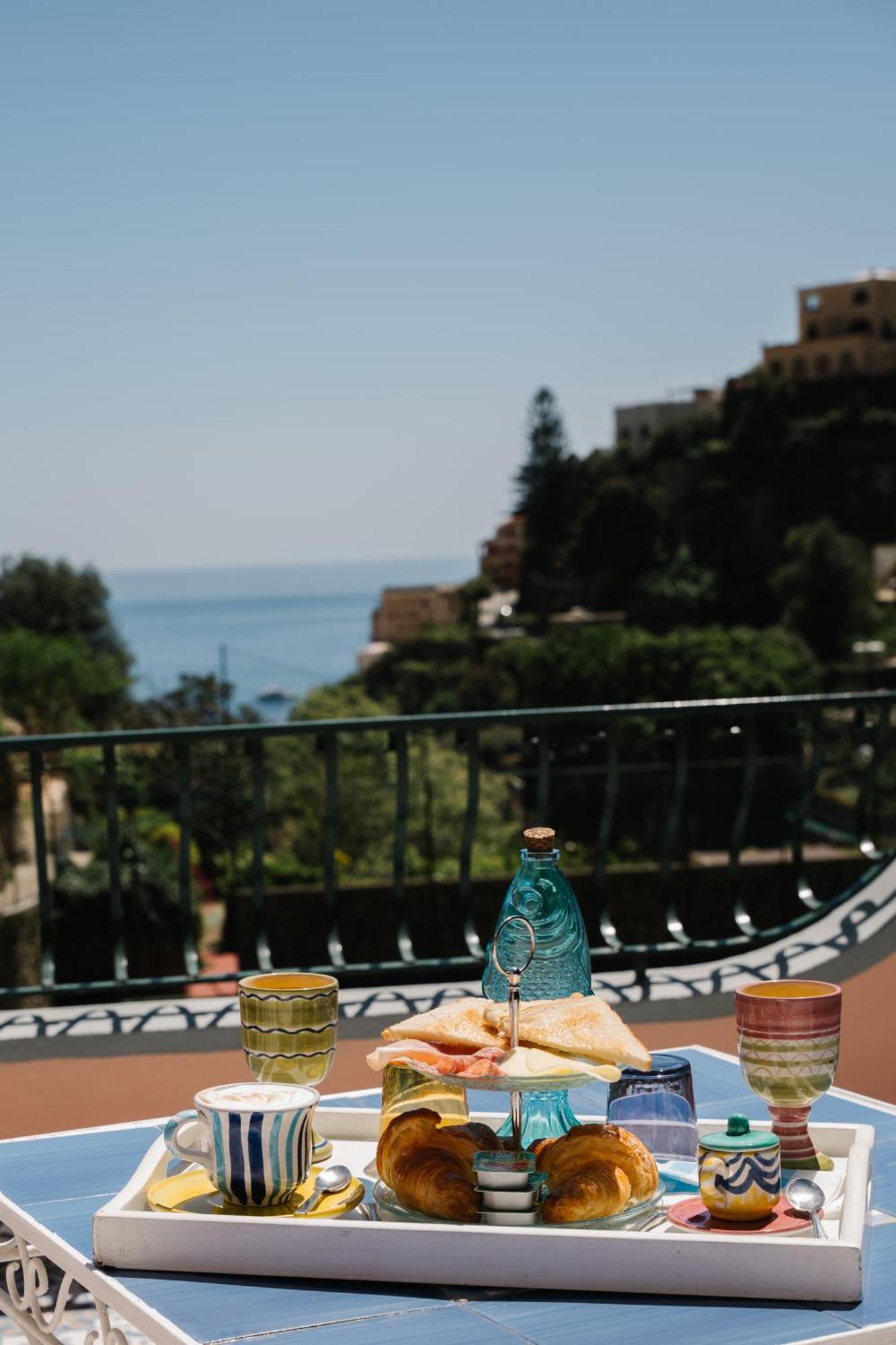 Dormidame Acomodação com café da manhã Positano Exterior foto